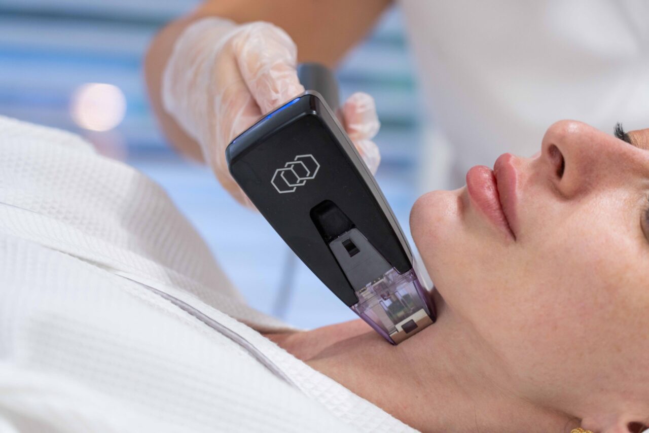 Therapist performing an Observ skin scan on a client at Mind Body & Soul Aesthetic, Noosa